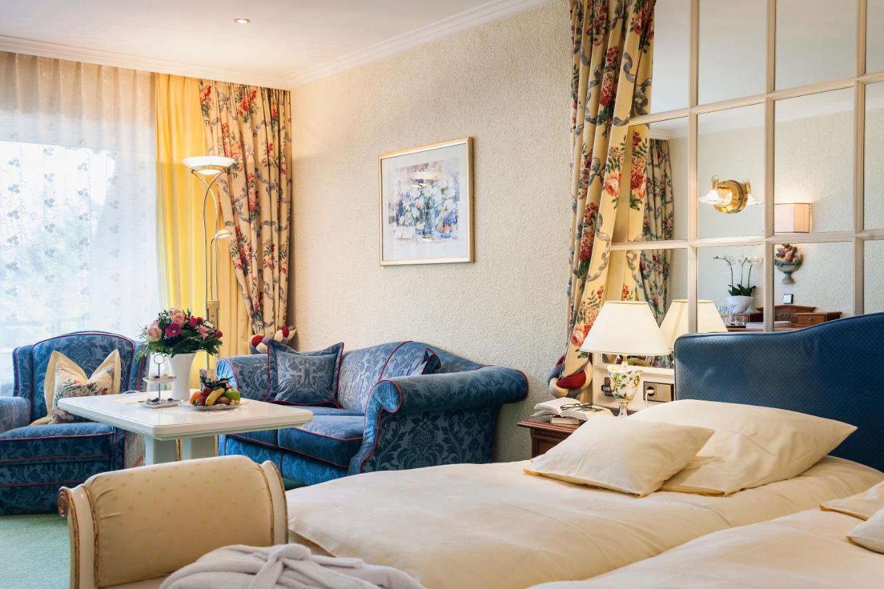 Relais & Chateaux Hotel Schwarzmatt Баденвайлер Екстериор снимка