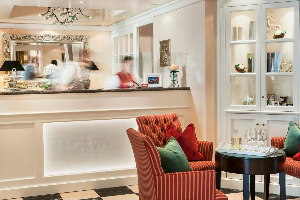 Relais & Chateaux Hotel Schwarzmatt Баденвайлер Екстериор снимка
