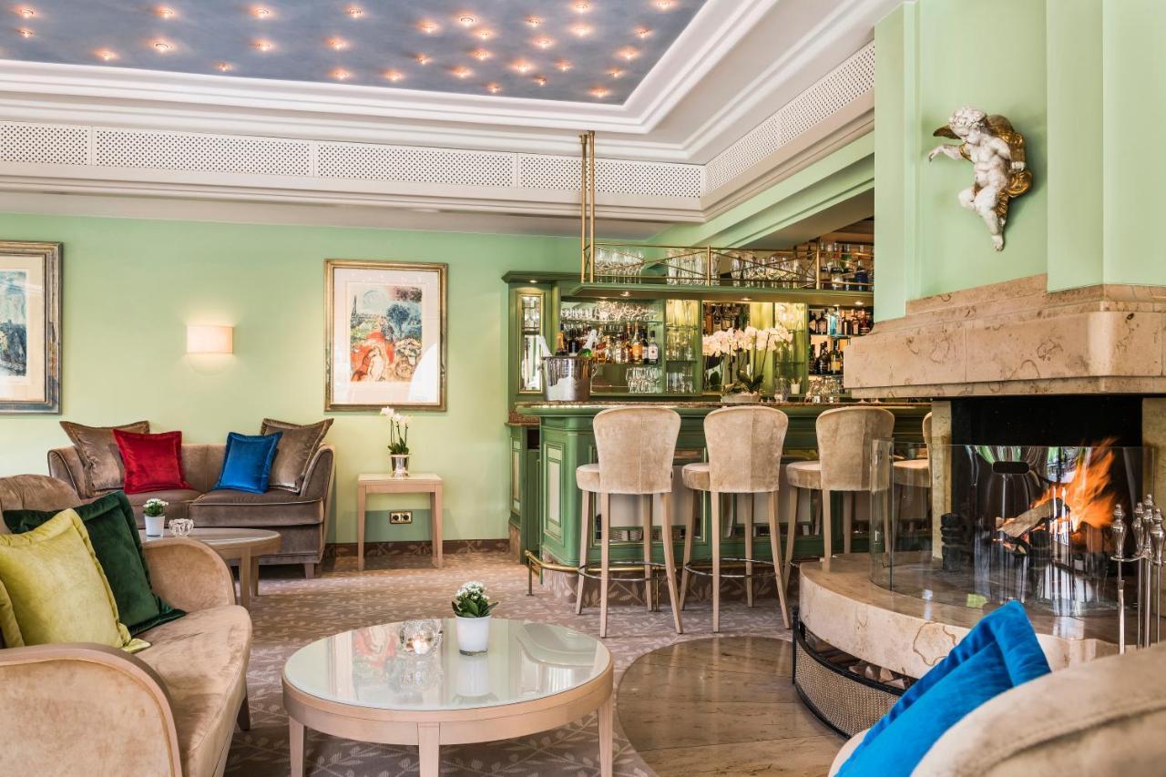 Relais & Chateaux Hotel Schwarzmatt Баденвайлер Екстериор снимка
