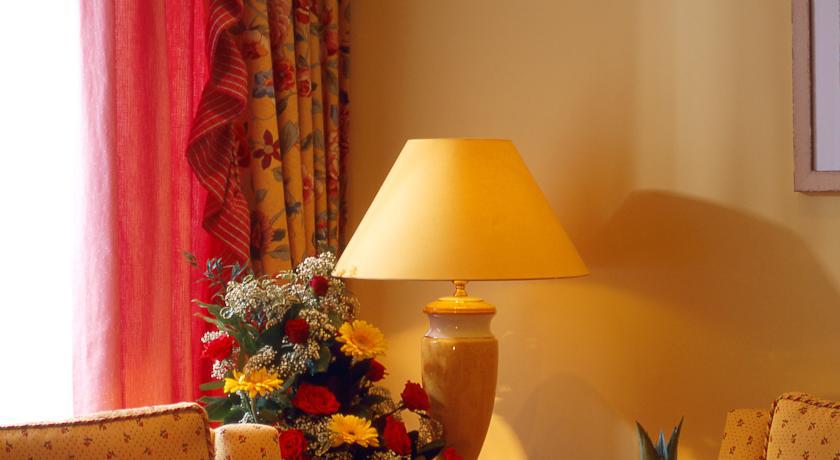 Relais & Chateaux Hotel Schwarzmatt Баденвайлер Стая снимка